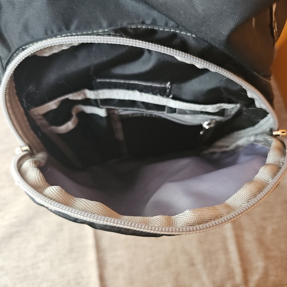 LL Bean Backpack - Picture 8 of 9